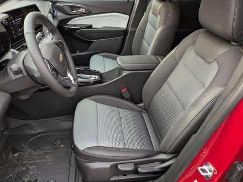 New 2026 Chevrolet Trax LT w/ Driver Confidence Package image 11