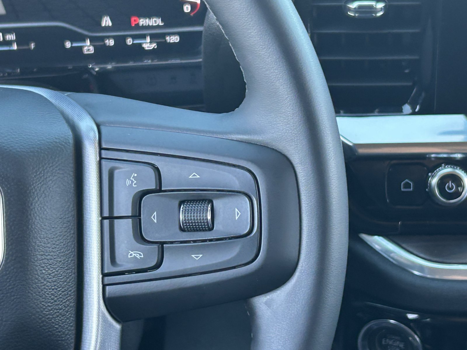 Certified 2025 GMC Sierra 1500 SLT RWD image 24