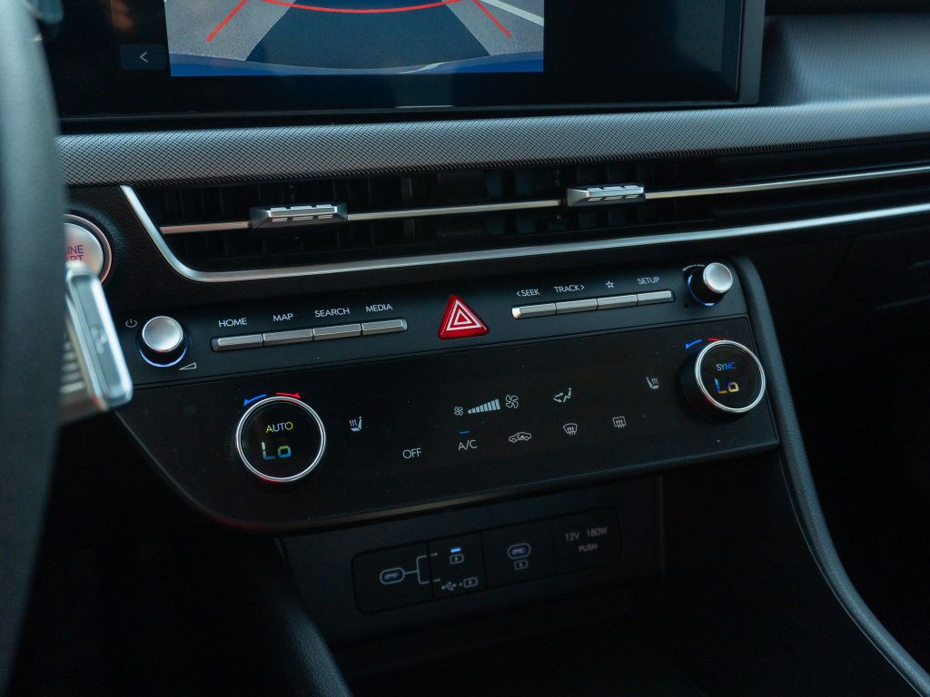Used 2025 Hyundai Sonata SEL FWD image 25
