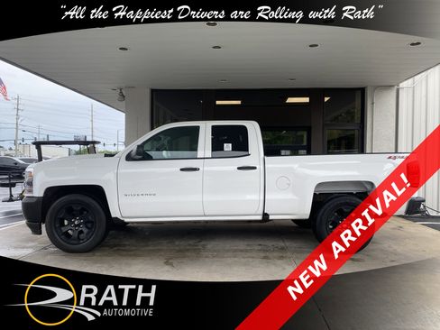 Used 2018 Chevrolet Silverado 1500 W/T w/ WT Convenience Package AWD/4WD image 9