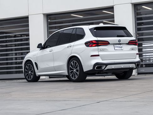 Certified 2024 BMW X5 xDrive50e w/ Executive Package image 3