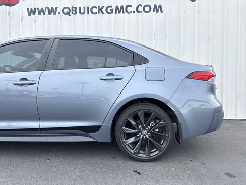Used 2023 Toyota Corolla SE image 2