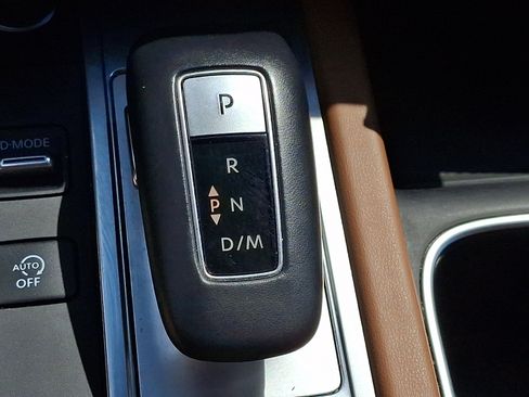 Used 2023 INFINITI QX60 Sensory w/ Vision Package AWD/4WD image 16