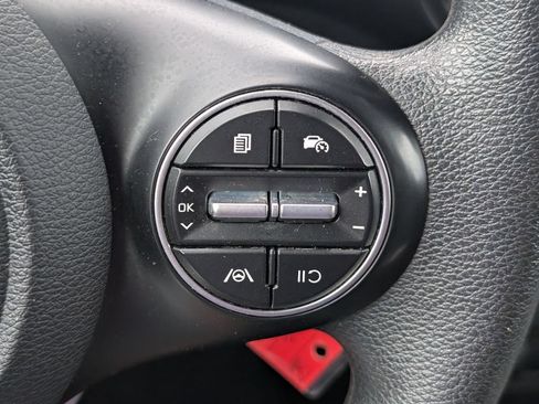 Used 2023 Kia Soul LX w/ LX Technology Package FWD image 14