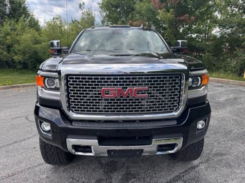 Used 2015 GMC Sierra 2500 Denali w/ Duramax Plus Package AWD/4WD image 8