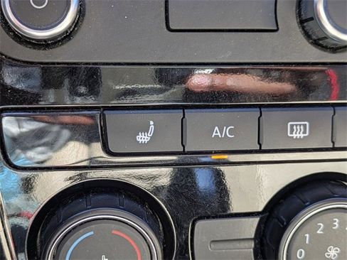 Used 2015 Volkswagen Passat 1.8T SE image 23