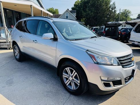 Used 2015 Chevrolet Traverse LT AWD/4WD image 1