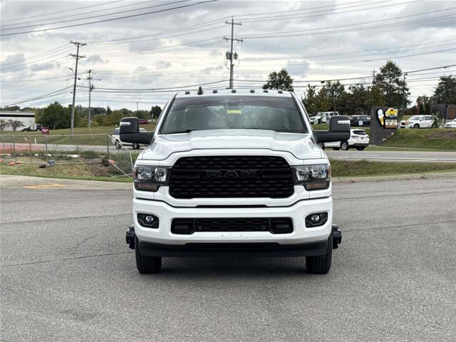 Used 2024 RAM 3500 Big Horn w/ Night Edition AWD/4WD image 2