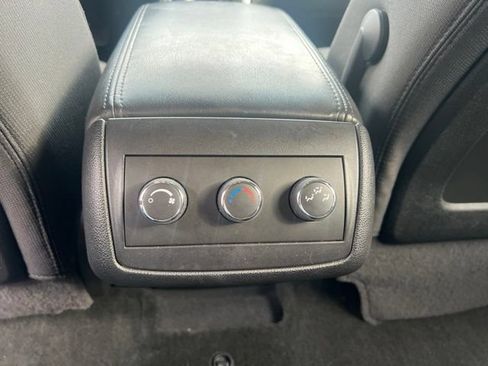 Used 2012 GMC Acadia SLE FWD image 20