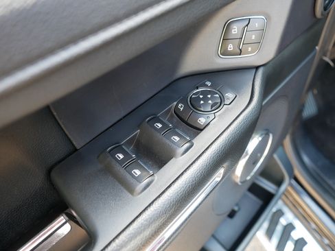 Used 2021 Ford Expedition XLT AWD/4WD image 19