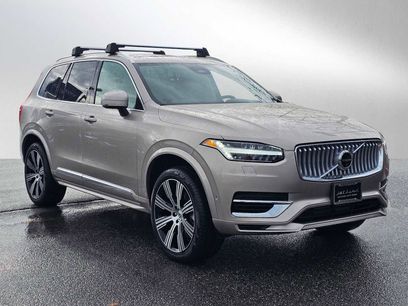 New 2025 Volvo XC90 T8 Plus w/ Protection Package Premier