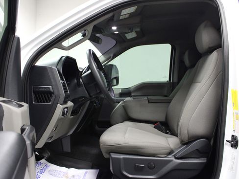 Used 2022 Ford F450 XLT w/ XLT Value Package image 12