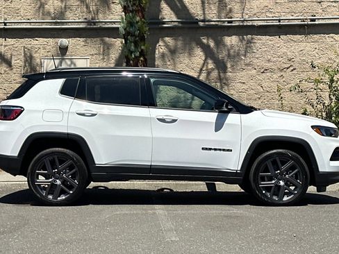 New 2026 Jeep Compass Limited AWD/4WD image 2
