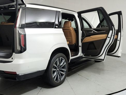 Certified 2023 Cadillac Escalade Sport w/ Touring Package AWD/4WD image 10