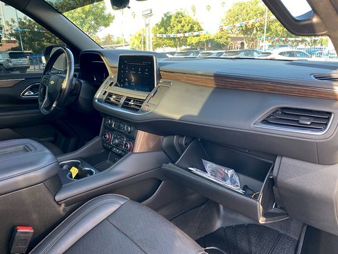 Used 2022 Chevrolet Tahoe High Country AWD/4WD image 21