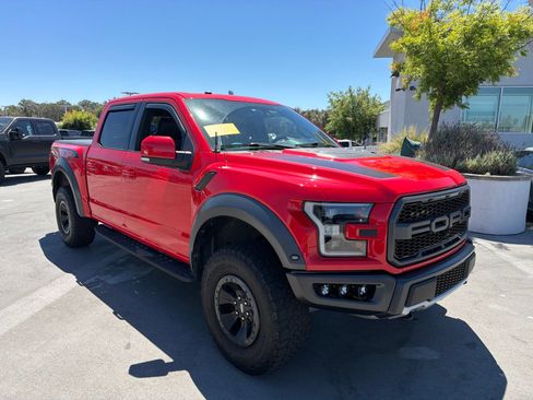 Used 2018 Ford F150 Raptor w/ Equipment Group 802A Luxury AWD/4WD image 3