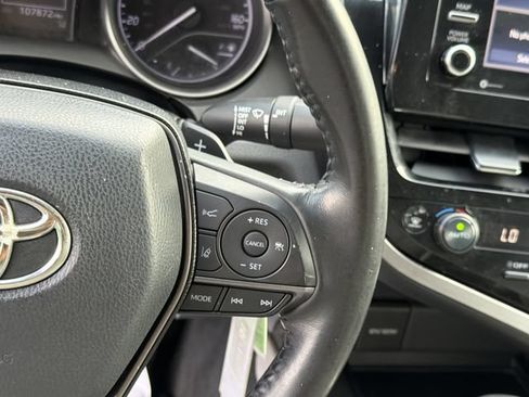 Used 2022 Toyota Camry SE FWD image 25