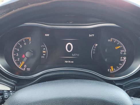 Used 2020 Jeep Grand Cherokee Overland image 16