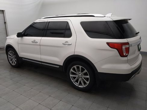 Used 2016 Ford Explorer Limited w/ Equipment Group 301A AWD/4WD image 3