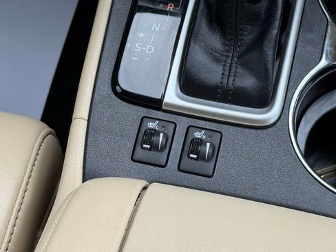 Used 2018 Toyota Highlander XLE image 40