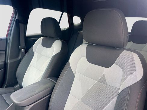 Used 2025 Chevrolet Trax RS w/ Driver Confidence Package image 12