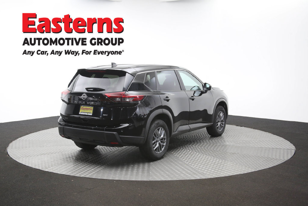 Used 2024 Nissan Rogue S AWD/4WD image 42