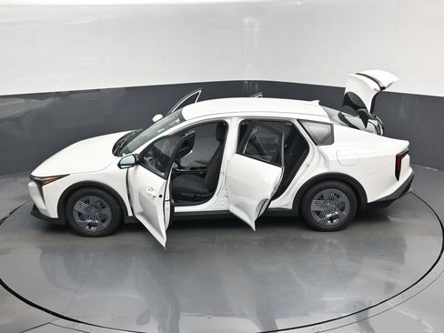 Certified 2025 Kia K4 FWD image 17