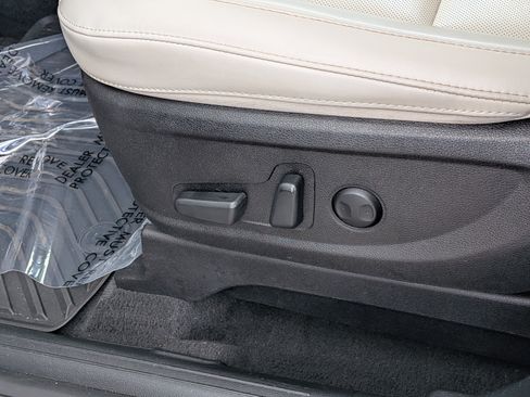 Used 2021 Kia Telluride S FWD image 23