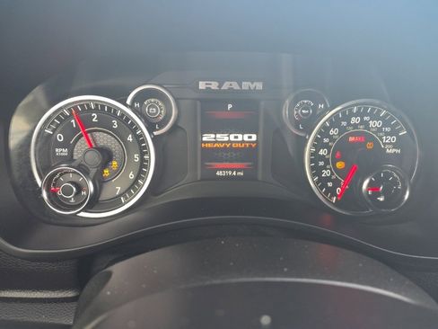 Used 2021 RAM 2500 Big Horn w/ Level 1 Equipment Group image 10