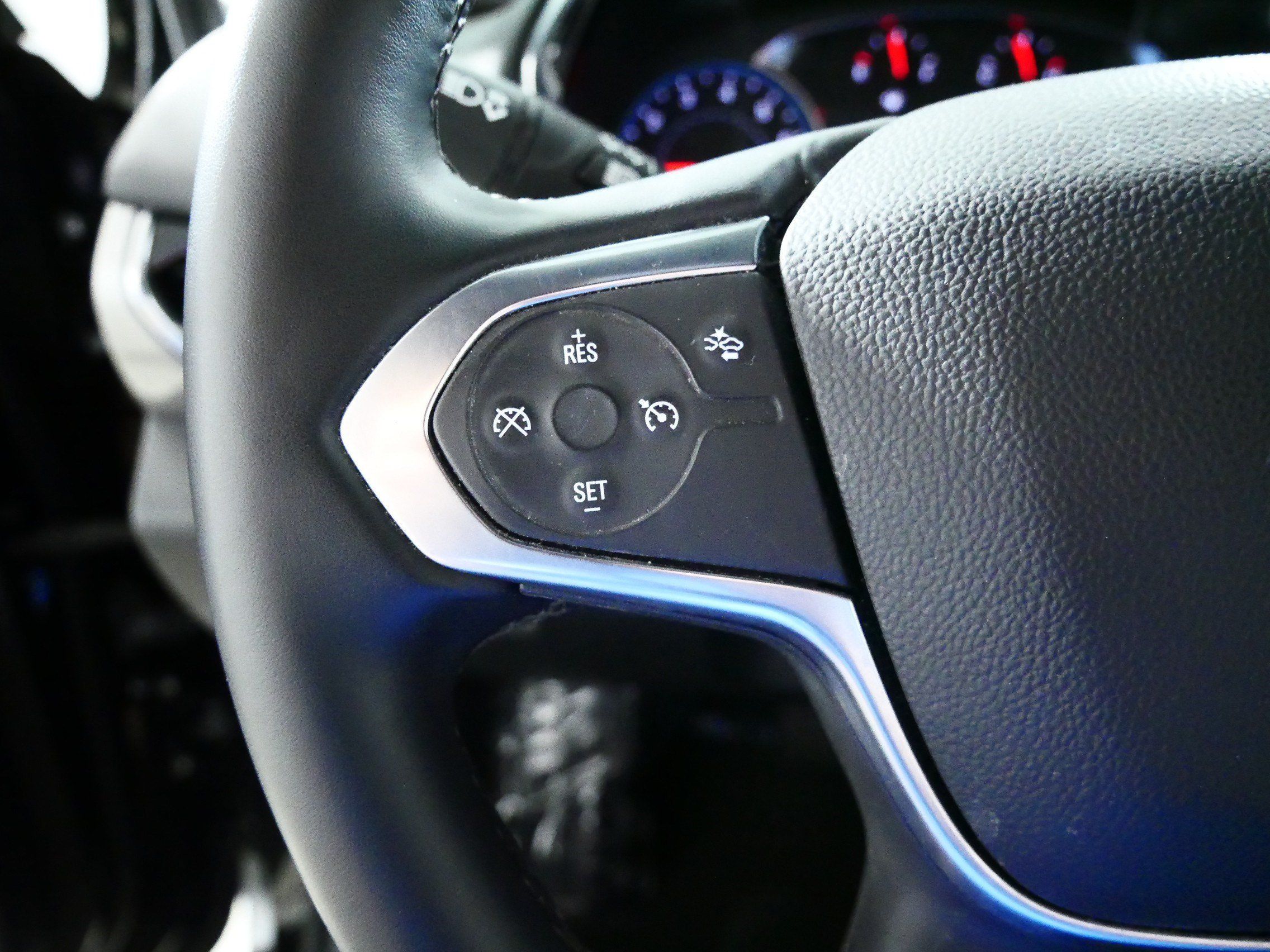 Used 2023 Chevrolet Traverse LT AWD/4WD image 27