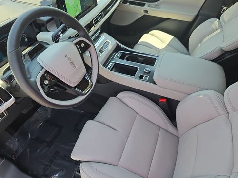 New 2026 Lincoln Aviator Reserve RWD image 16