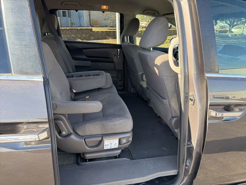 Used 2016 Honda Odyssey SE image 31