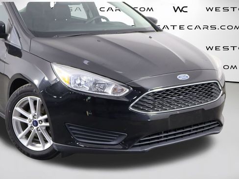 Used 2015 Ford Focus SE FWD image 44