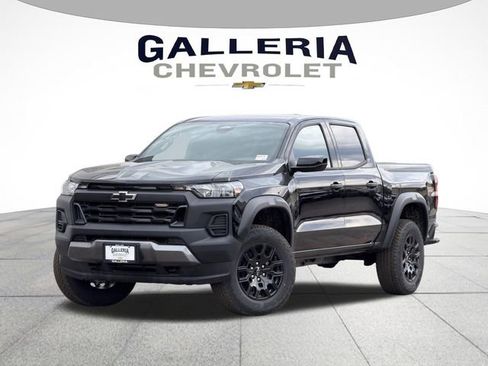 New 2026 Chevrolet Colorado Trail Boss AWD/4WD image 2