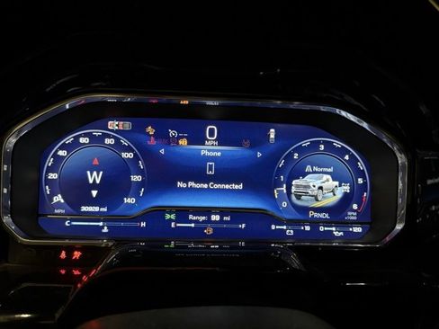 Used 2025 Chevrolet Silverado 2500 LT w/ Convenience Package image 16