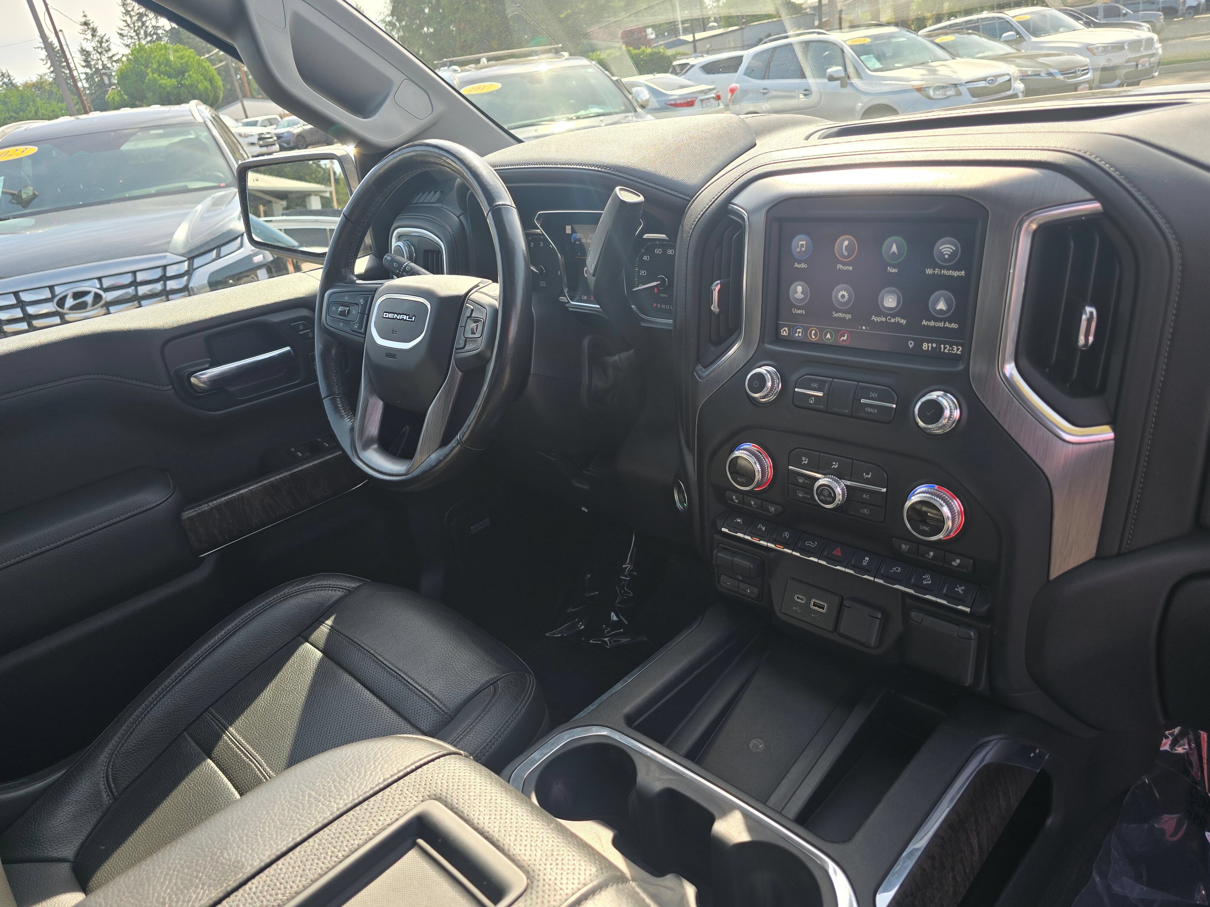 Used 2019 GMC Sierra 1500 Denali w/ Technology Package AWD/4WD image 10