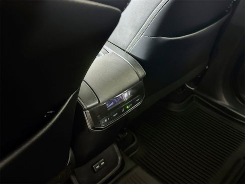 Certified 2022 Toyota Highlander XLE image 23