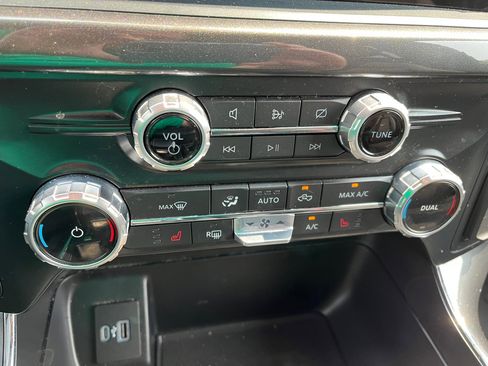 Used 2022 Ford F150 XLT w/ Equipment Group 302A High image 41