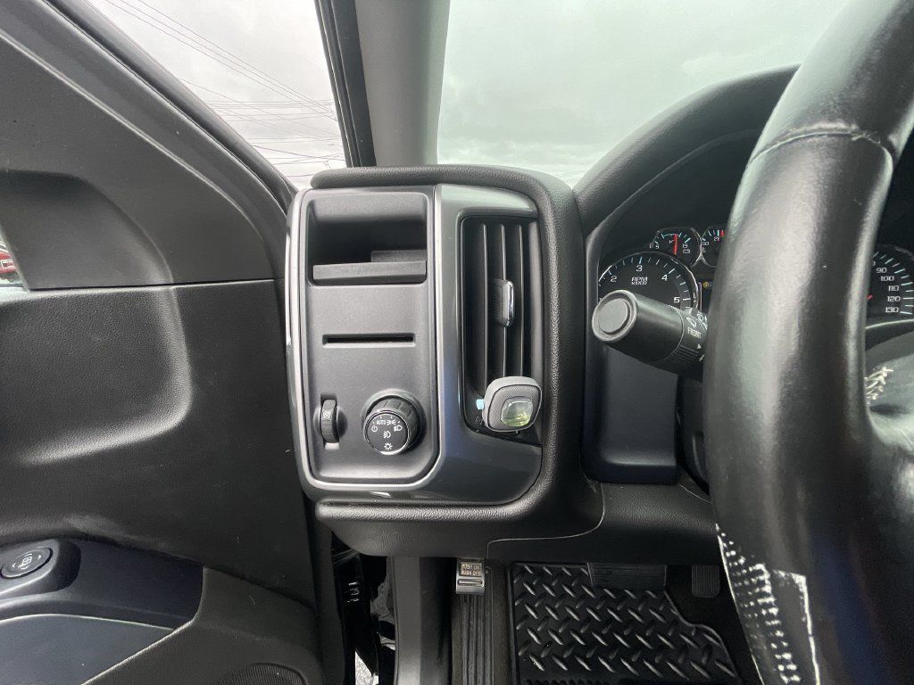 Used 2014 Chevrolet Silverado 1500 LT w/ LT Convenience Package RWD image 17