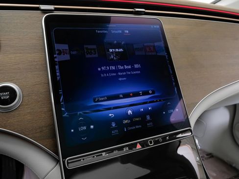 Used 2023 Mercedes-Benz EQS 450+ 4MATIC Sedan image 28