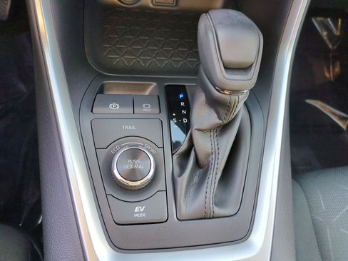 Used 2023 Toyota RAV4 XLE image 24