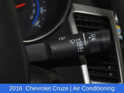 Used 2016 Chevrolet Cruze LT FWD image 12
