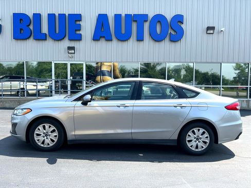 Used 2020 Ford Fusion S image 2