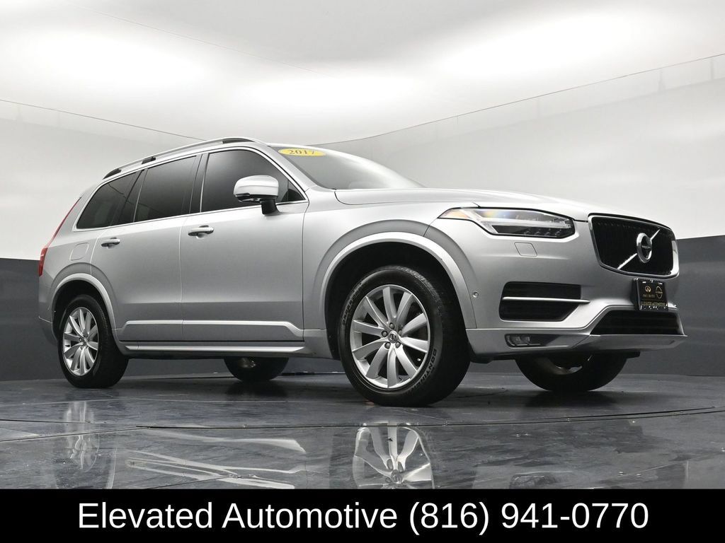 Used 2017 Volvo XC90 T6 Momentum w/ Vision Package AWD/4WD image 32