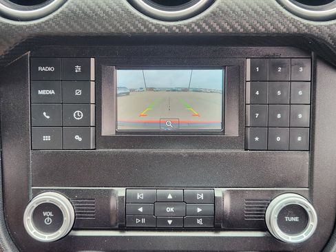 Used 2019 Ford Mustang Coupe RWD image 18