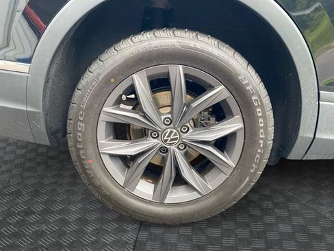 Used 2023 Volkswagen Tiguan SE FWD image 36