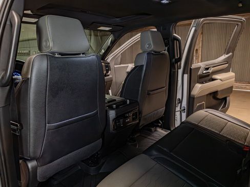 Used 2022 Chevrolet Silverado 1500 ZR2 w/ Technology Package image 23