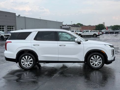 Used 2025 Hyundai Palisade SEL FWD image 3