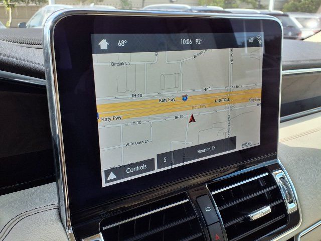 Used 2019 Lincoln Navigator Reserve AWD/4WD image 11