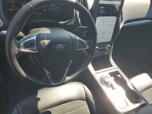 Used 2023 Ford Edge ST-Line AWD/4WD image 18